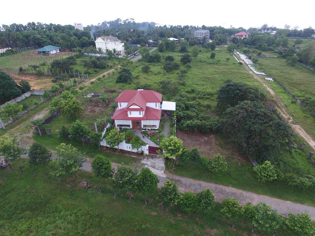 Swiss Villa Sihanoukville Pokoj fotografie
